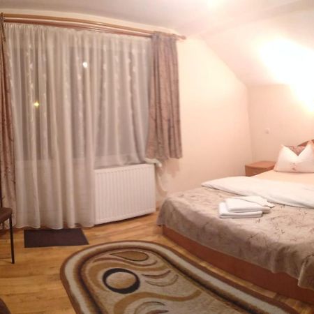 Casa Terzea 호텔 Rîşnov 외부 사진