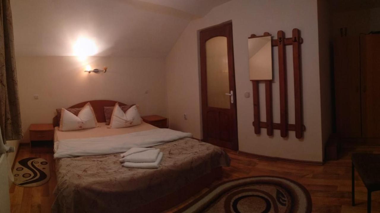 Casa Terzea 호텔 Rîşnov 외부 사진